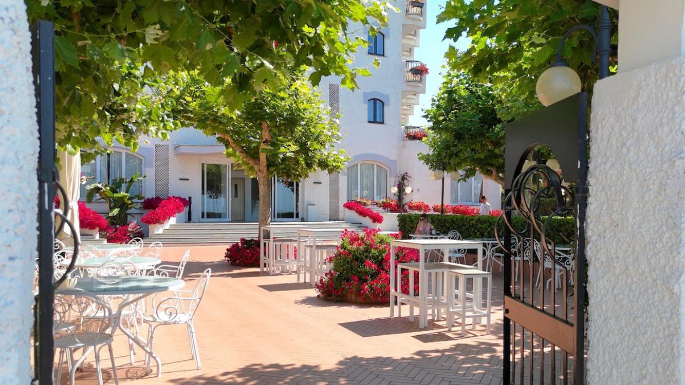 Bajamar Beach Hotel Formia Eksteriør bilde