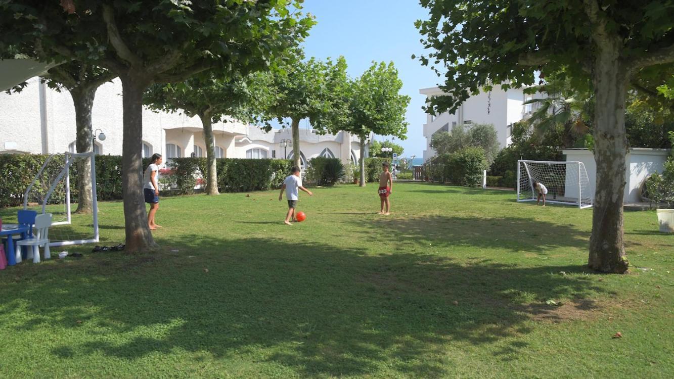 Bajamar Beach Hotel Formia Eksteriør bilde