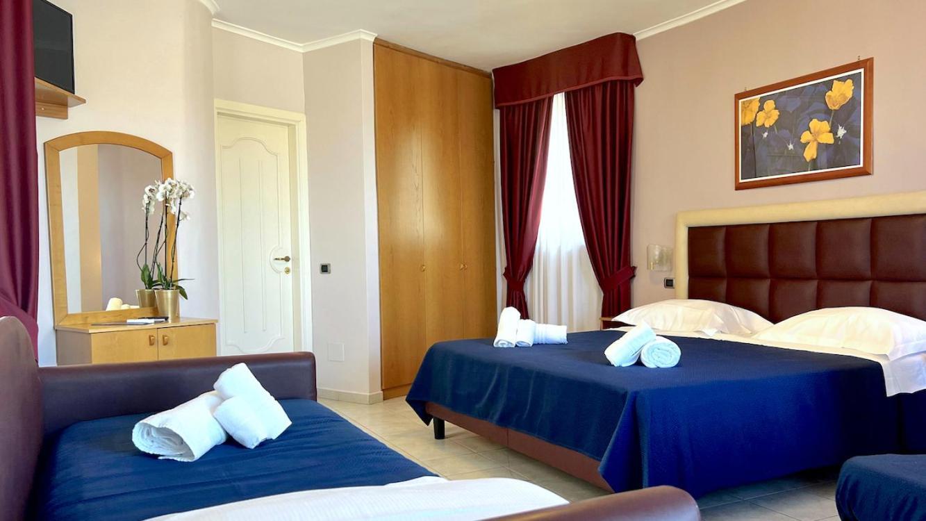 Bajamar Beach Hotel Formia Eksteriør bilde